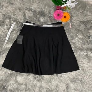 DKNY skirt / black color/ size S 🆕🛍
